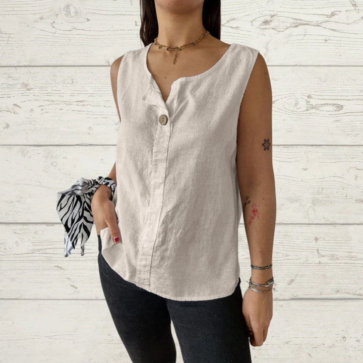 Casual shirt for women in lightweight linen fabric with button details Chic und Stil