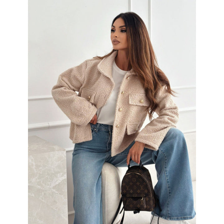 Women's fleece jacket with elegant button details and practical pockets Lune London