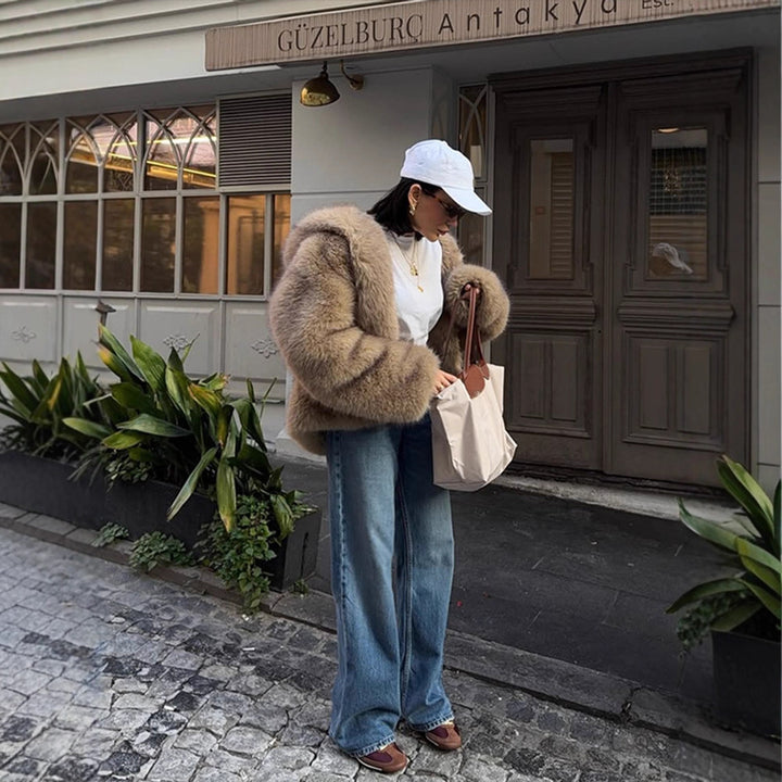 Women's Boxy Faux Fur Jacket in Teddy Look with Oversized Shawl Collar Amarae