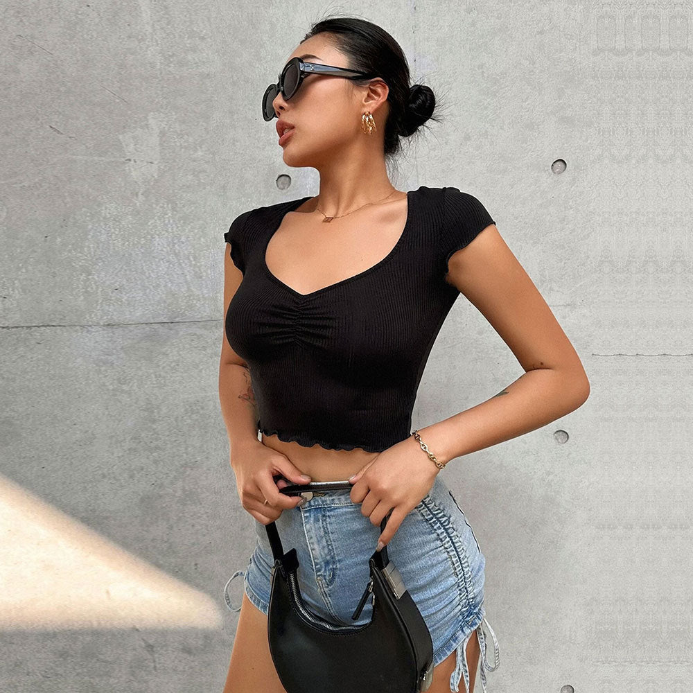 Top court pour femme avec un ruché élastique et un col en V tendance Chic & Stil