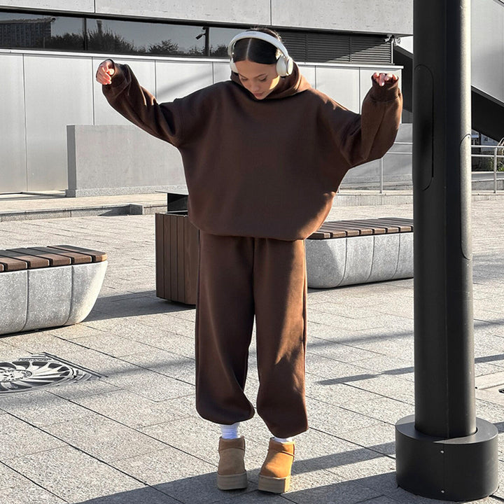 Women sweatshirt jumpsuit and cozy jogging pants Lune London