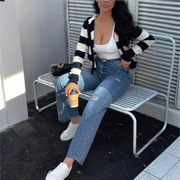 Women high-waisted Relaxed-Straight denim jeans with wide leg and subtle destroy details Amarae