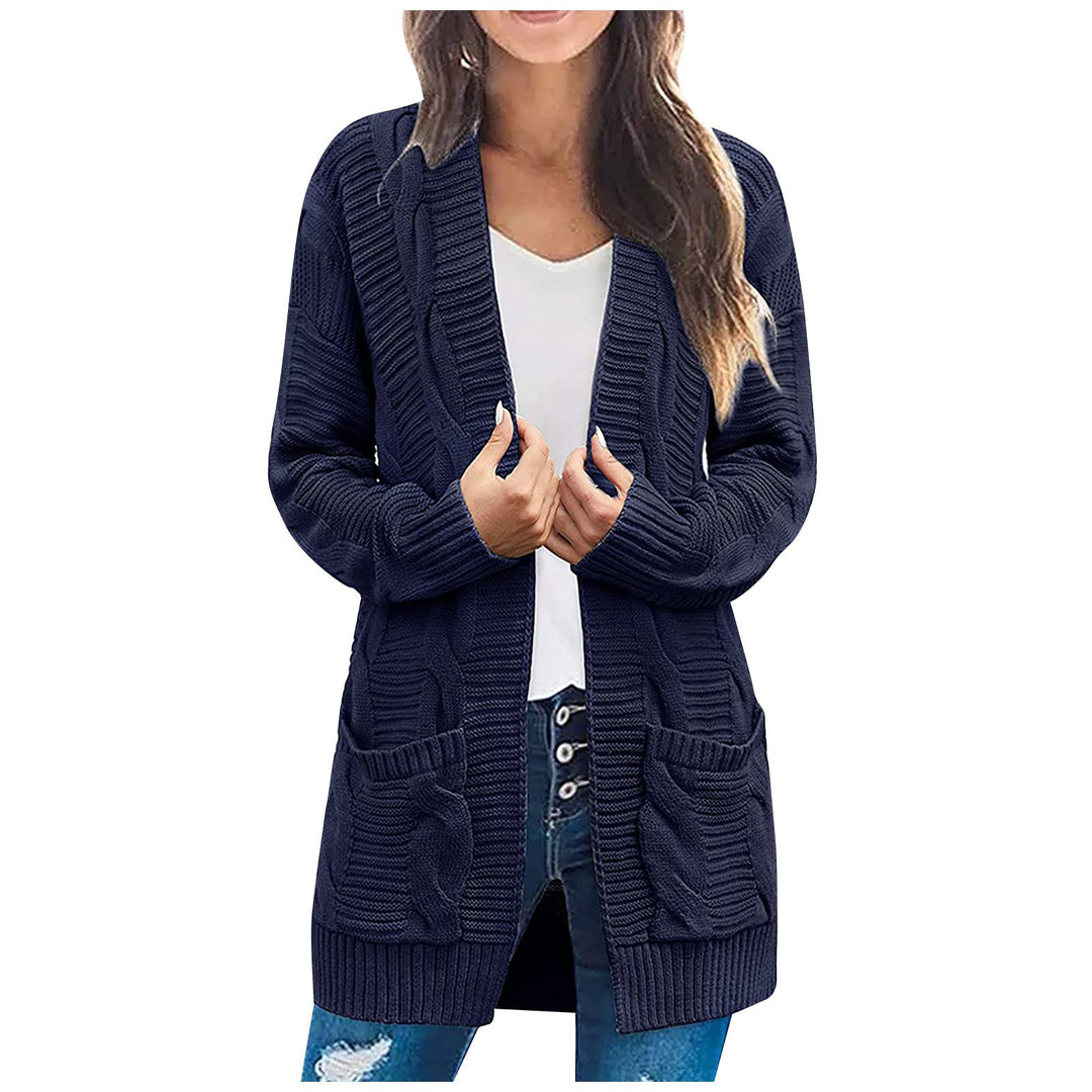 Ladies thick knit cardigan with large pockets and structured pattern Lune Londonl