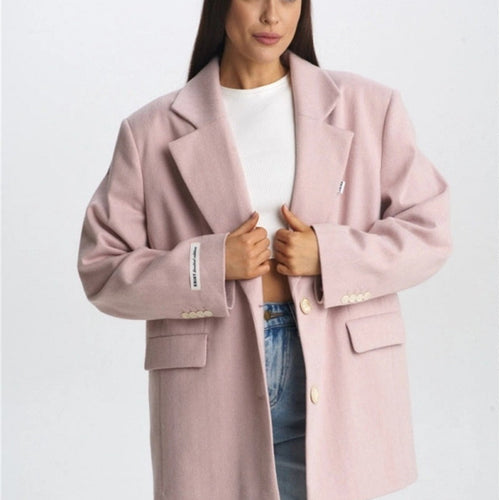 Elegant blazer for women in a modern cut with minimalist details Amarae