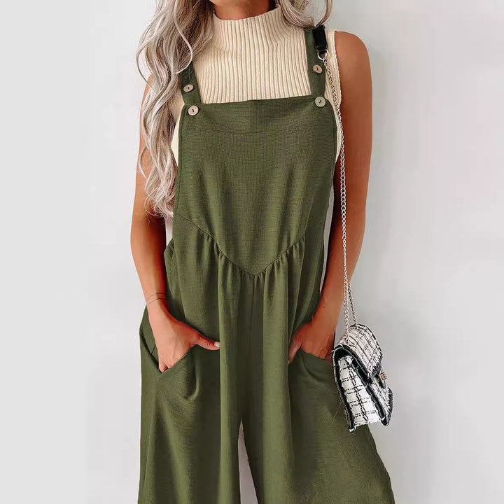 Casual women's jumpsuit with wide leg and decorative button details Lune London