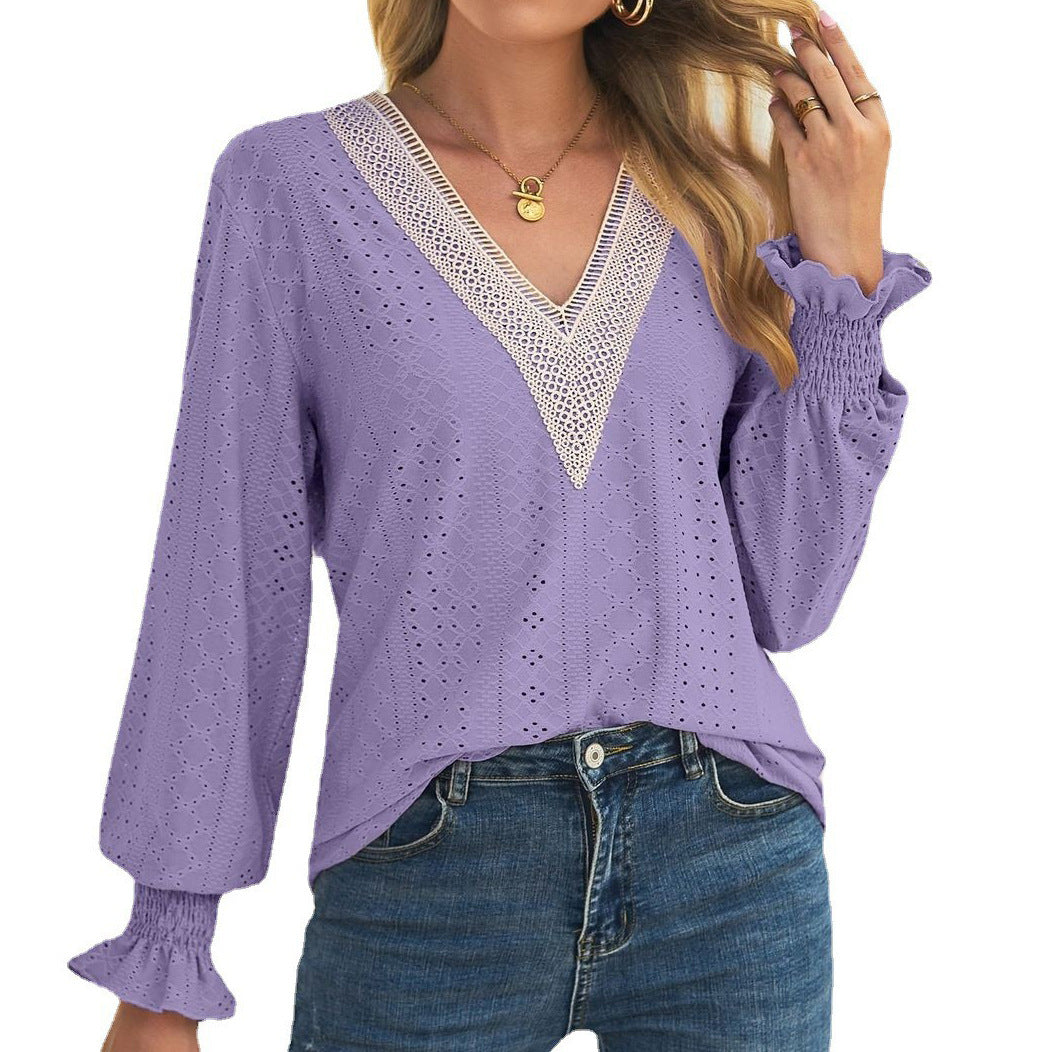 Blouse for women with lace pattern and V neck Lune London