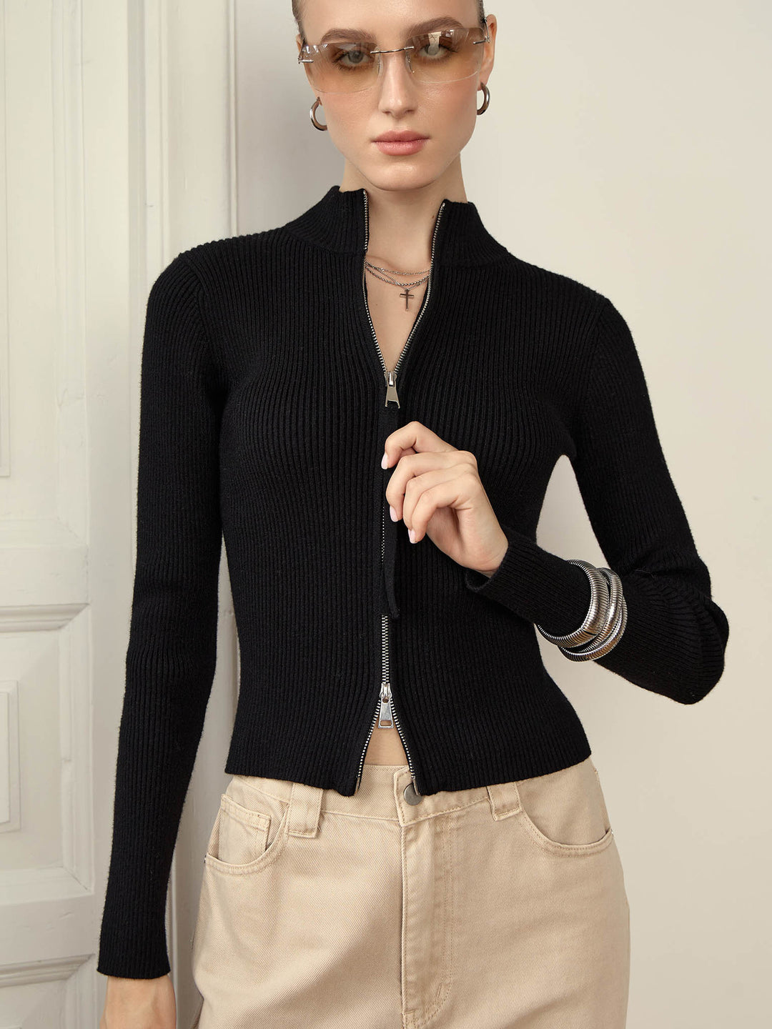 Knitted pullover for women with high zipper and ribbed structure Lune London