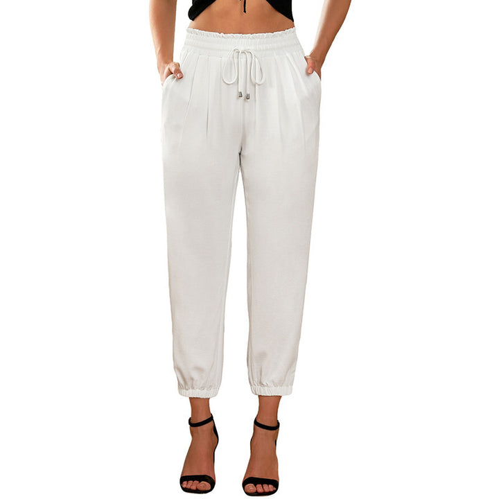 Sporty chino pants for women with elastic waistband and side pockets Lune London