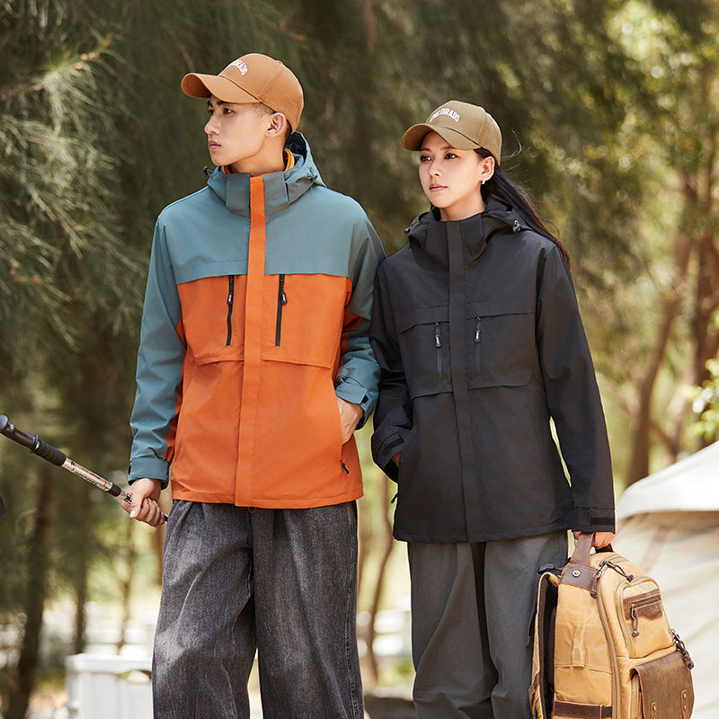 Men's technical outdoor jacket with hood, water-repellent membrane and multifunctional zip pockets Amarae