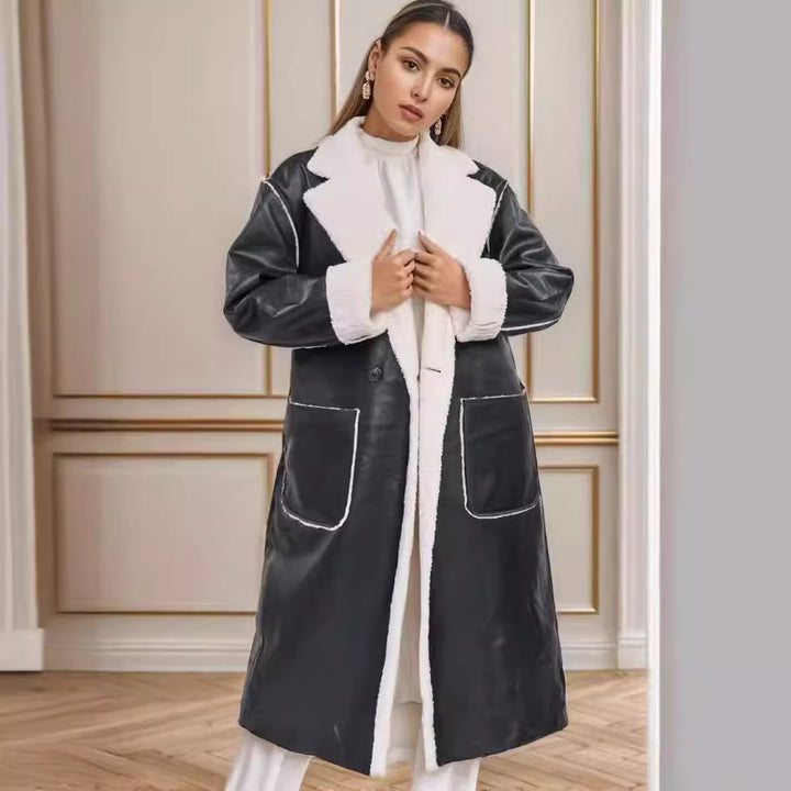 Ladies oversized coat made of high quality with soft teddy lining Lune London