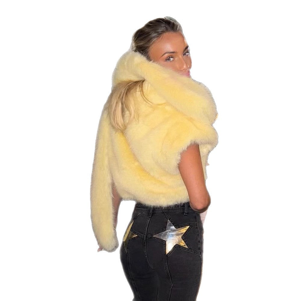 Women's Oversized Faux Fur Coat with Wide Collar and Flared Sleeves Amarae