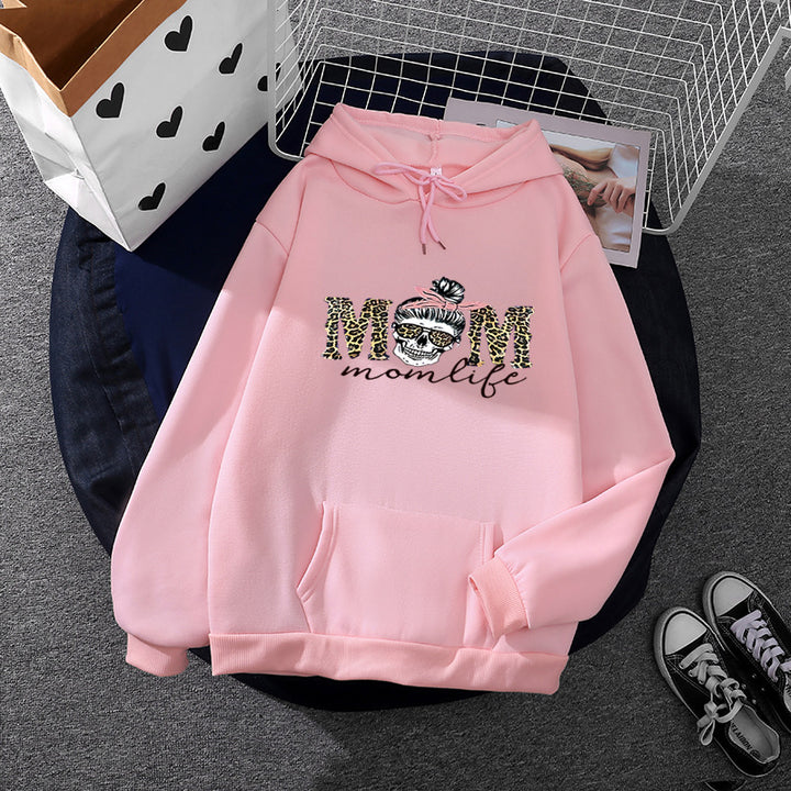 Women's hoodie with creative skull design Chic & Stil
