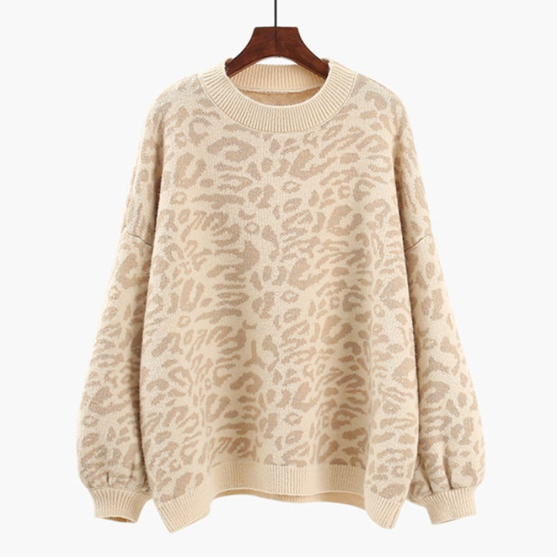Oversized knit sweater for women with leopard pattern and soft material Lune London