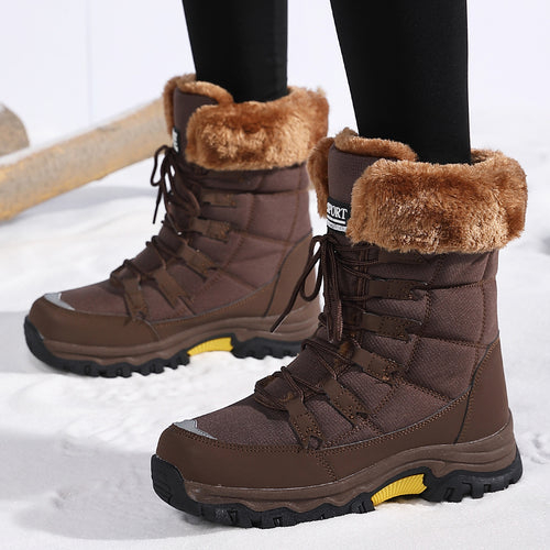 Winter hiking boots for women with insulated lining and slip-resistant molded sole Amarae
