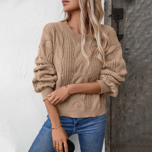 Pull femme en grosse maille avec des manches volumineuses et motif en torsades Amarae