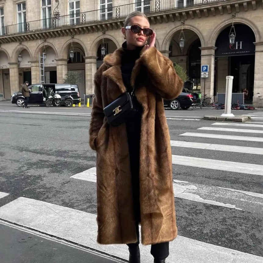 Women Luxurious Faux Fur Jacket with Elegant Lapels Lune London