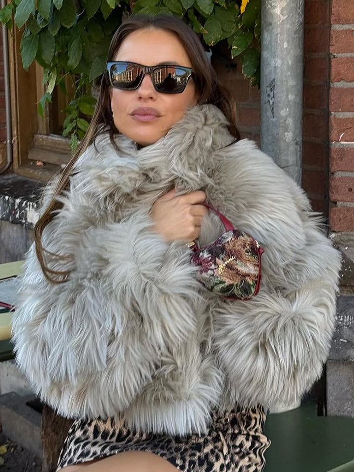 Women's short cut voluminous faux fur coat with shaggy texture Amarae
