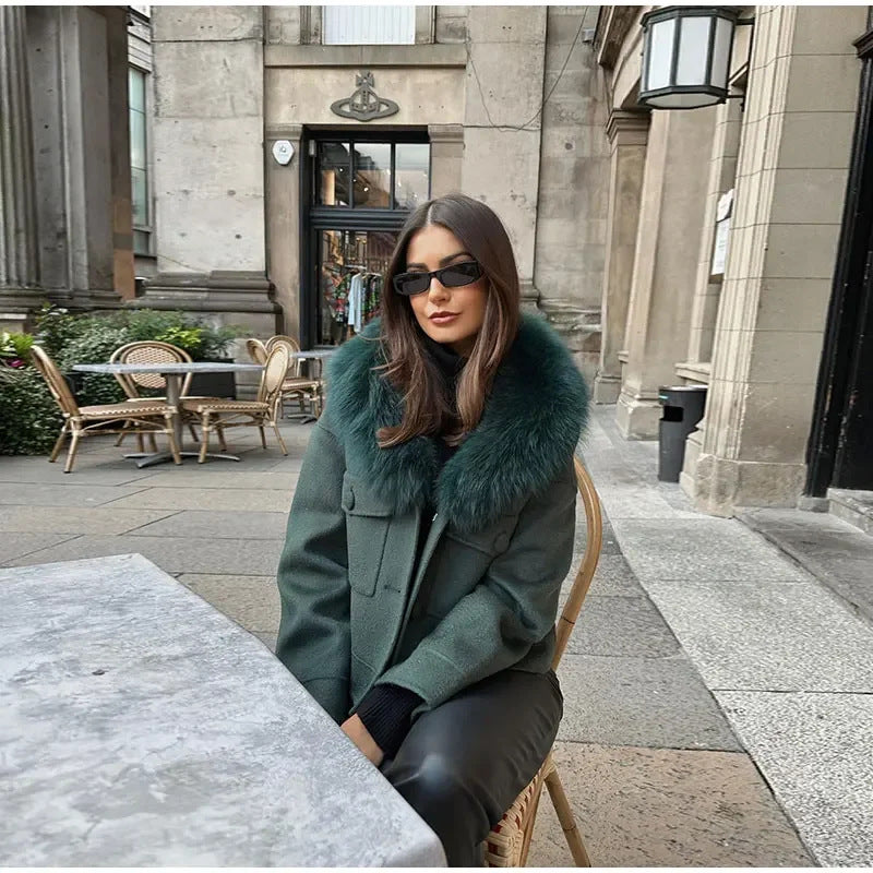 Ladies elegant wool jacket with luxurious faux fur collar Lune London