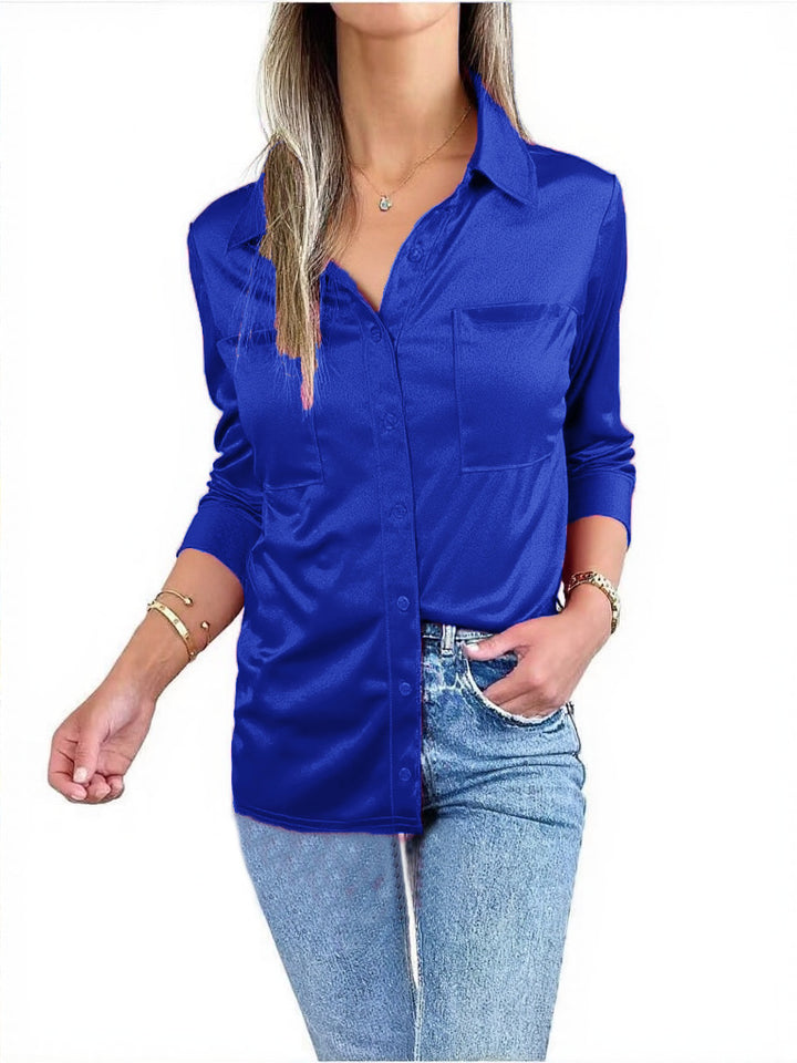 Blouse en satin élégante pour femme avec détails de boutons classiques et poche poitrine Chic & Stil