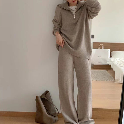 Hoodie de loisirs pour femmes avec col montant moderne et fermeture éclair Chic & Stil