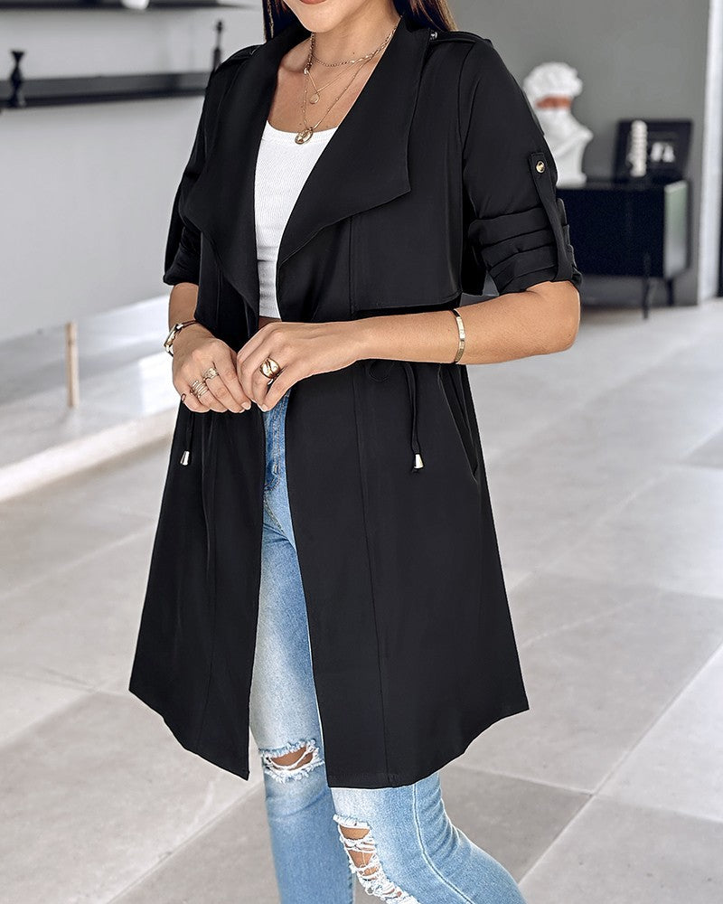 Fashion trench coat for women with a relaxed fit and practical pockets Lune London