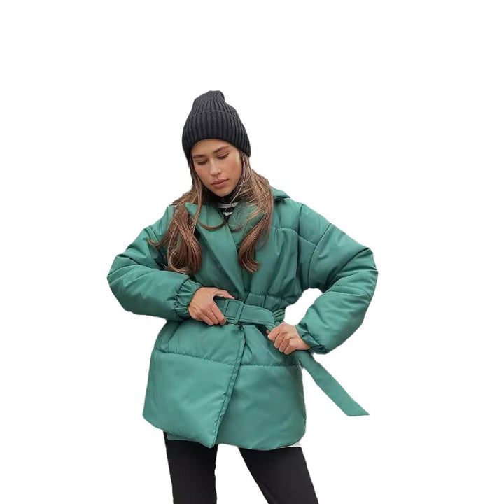 Trendy short women's parka with cinched belt Lune London