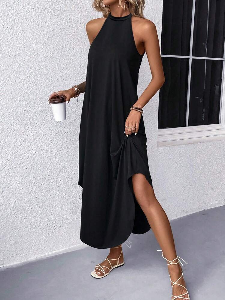 Casual summer maxi dress for women with an elegant backless design and practical pockets Lune London
