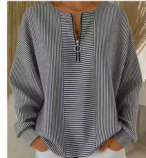 Women's Oversize Sweater with fine rib structure and short zipper Amarae