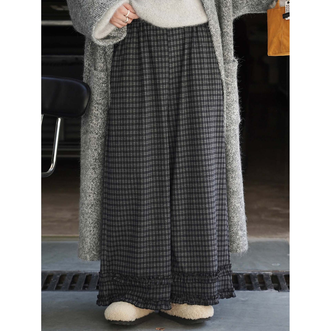 Women's Wide High-Waist Culotte Pants in Check Pattern with Elastic Waistband and Ruffled Hem Amarae