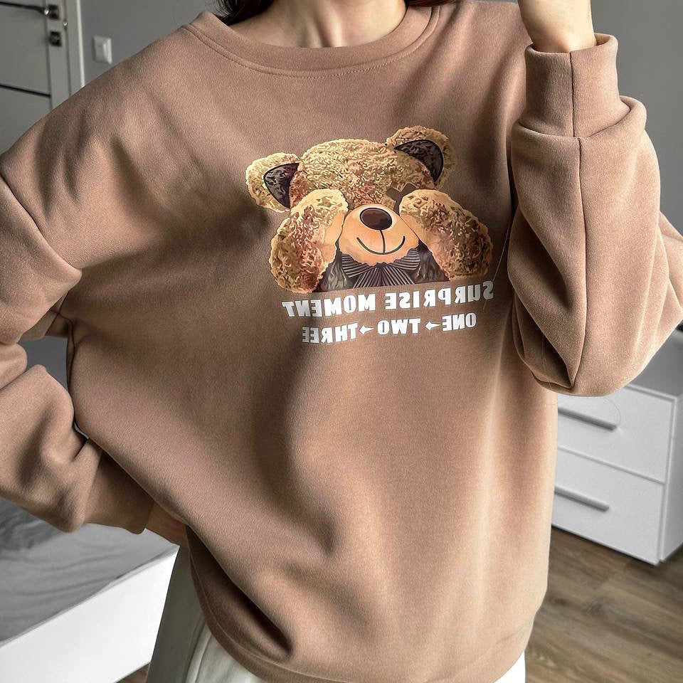 Casual sweatshirt for women with creative bear pattern Lune London