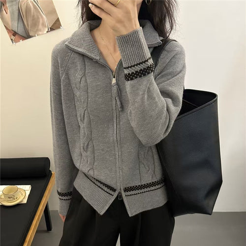 Cardigan pour femmes avec fermeture éclair élégante et motif en cable texturé Chic & Stil