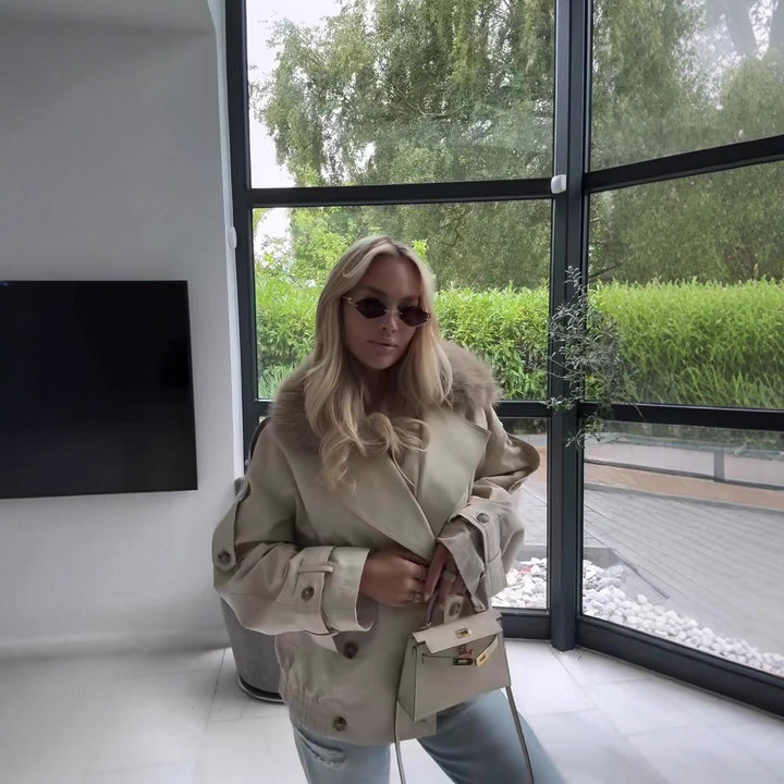 Trendy women's transitional jacket with removable fur collar Lune London
