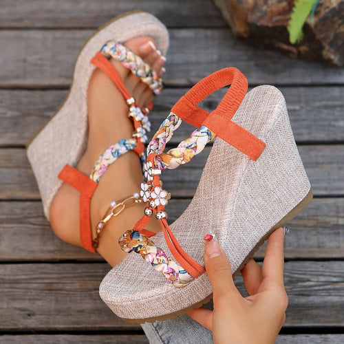 Wedge sandals for women with floral detail and non-slip sole Amarae