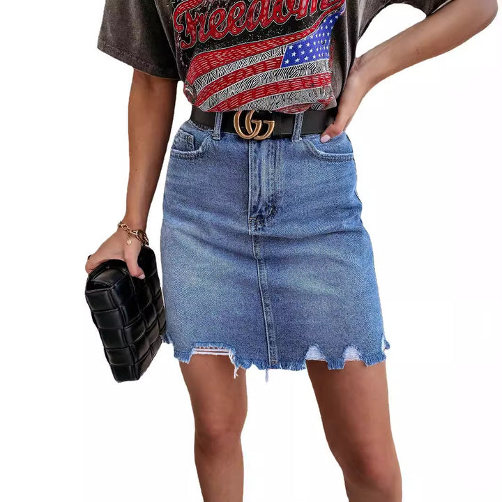 Mini denim skirts for women in a vintage style with frayed hem Chic & Stil