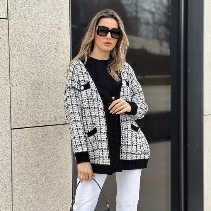 Cardigan en bouclé pour femme avec détails de boutons élégants Chic & Stil