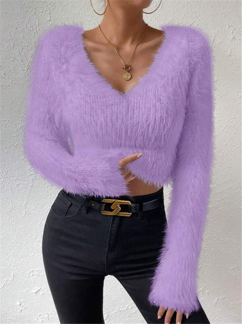 Woman soft V neck top in plush material Lune London