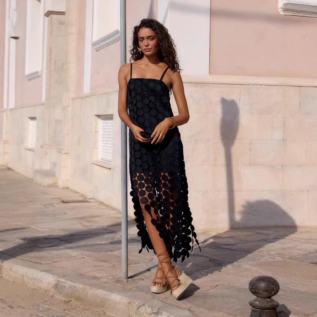 Maxi dress for women with a unique circular element and a flowy cut Chic & Stil