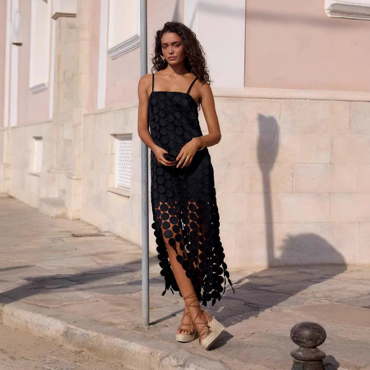 Maxi dress for women with a unique circular element and a flowy cut Chic & Stil