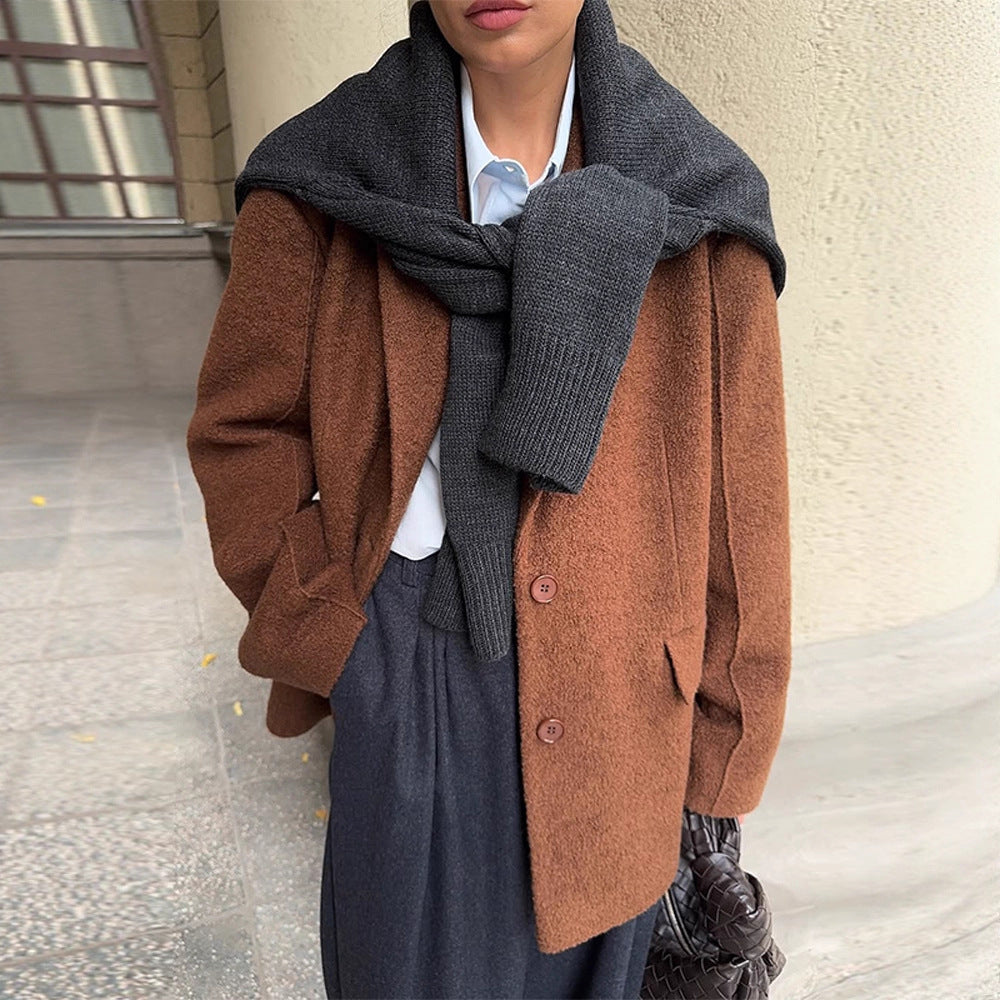Women Boxy Wool Blend Short Coat with Textured Surface, Notched Collar & Flap Pockets Amarae