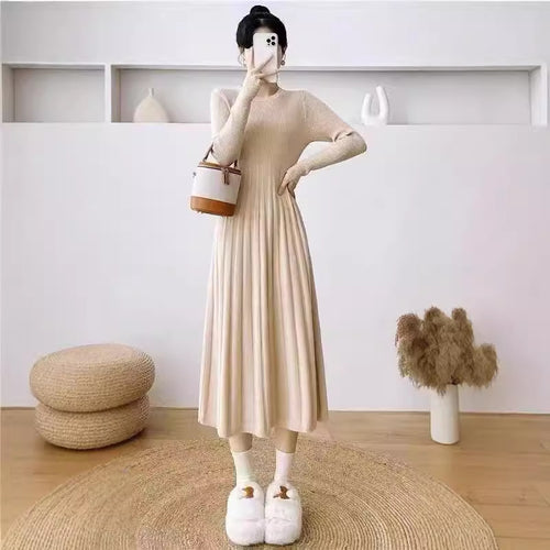 Knitted dress for women with pleated design and elegant sleeves Amarae
