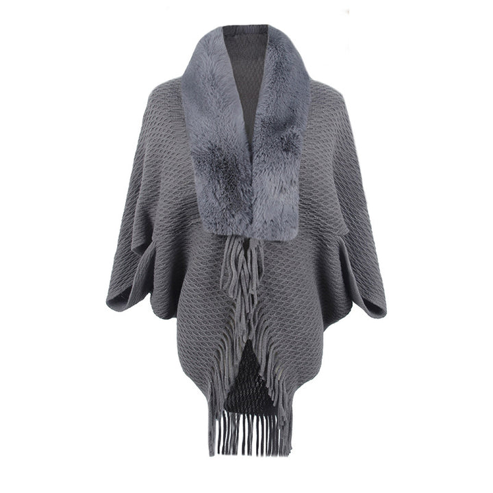 Ladies fashion poncho with luxurious faux fur collar Lune London
