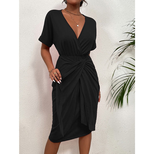 Wrap dress for women with an elegant V-neckline and a multitude of styling possibilities Amarae