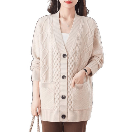 Ladies comfortable pullover with large cable pattern Amarae