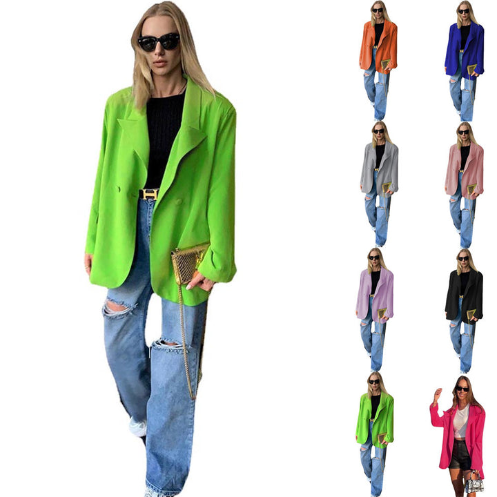 Fashion blazer for women with a relaxed fit and elegant button details Lune London