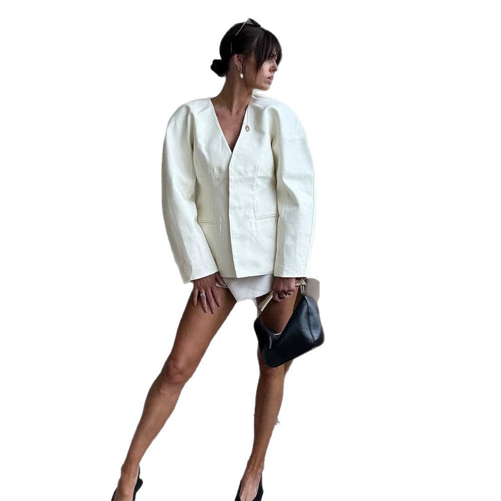 Women's Oversize Blazer with distinctive shoulder and open V-front Amarae