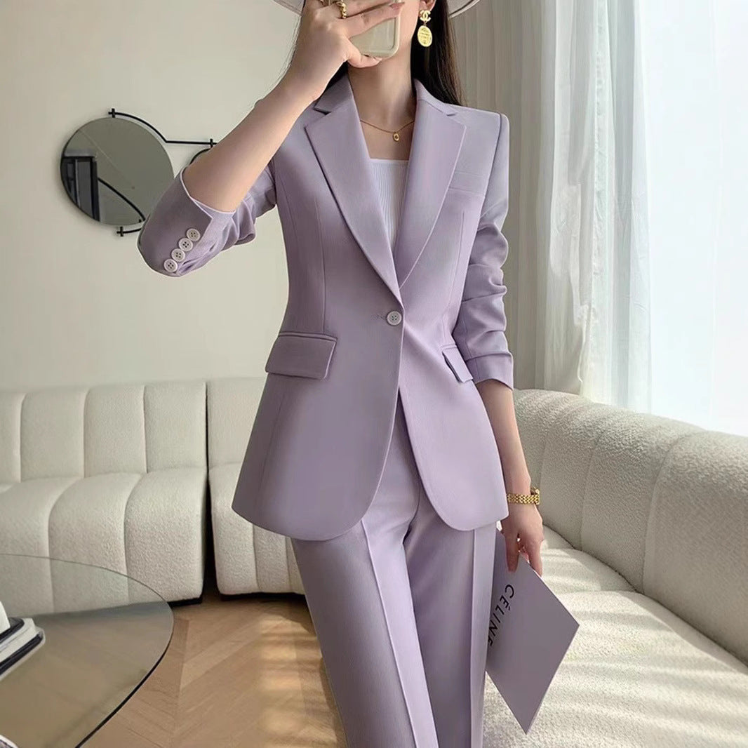Ensemble de costume pour femmes deux pièces avec coupe élégante Chic & Stil