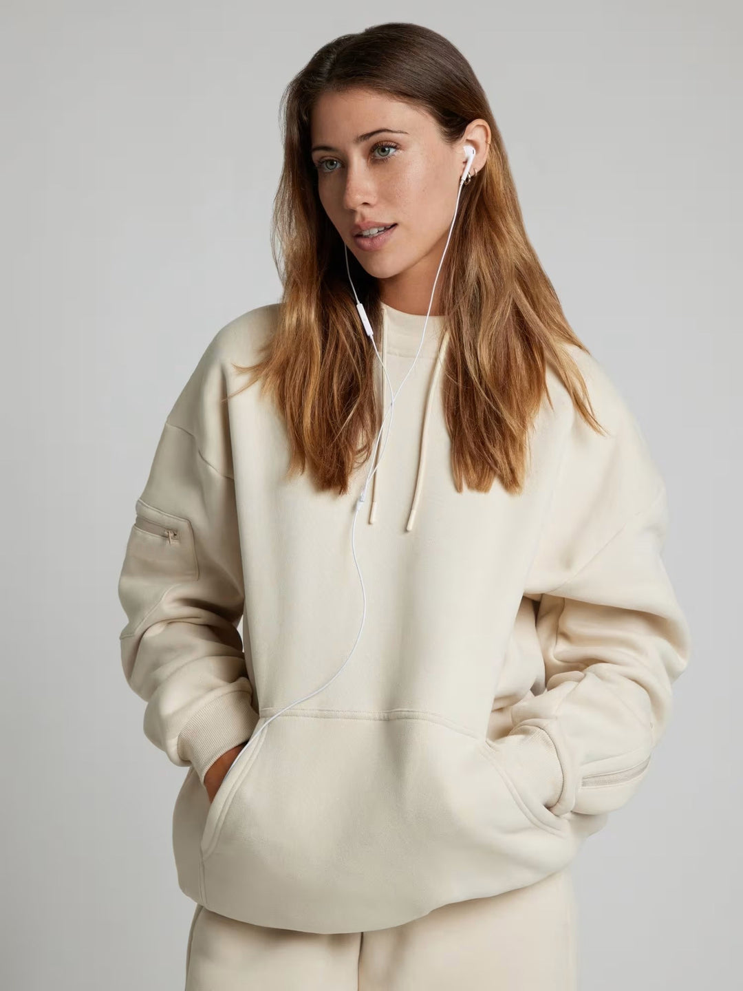 Ladies comfortable hoodie with integrated sleep mask Chic & Stil