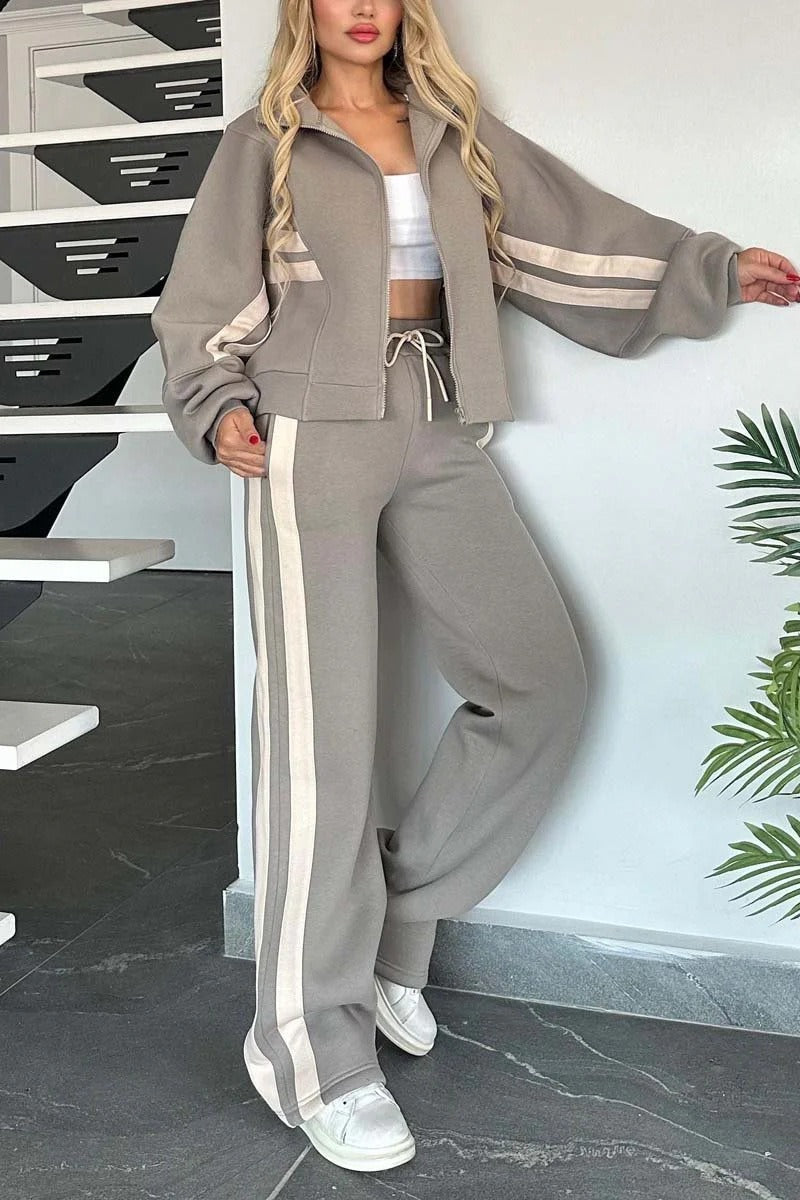Women's sportswear with high collar and contrasting stripes Lune London