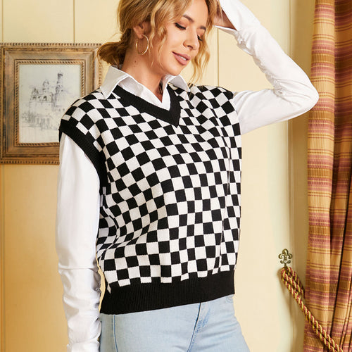Women's fashion V-neck pullover with checkered pattern Amarae