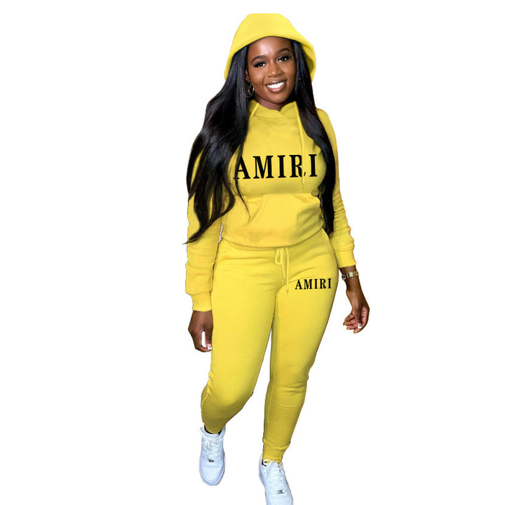 Ladies jogging suit with modern logo Lune London